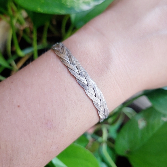 Vintage Dainty 925 Sterling Silver Italian Braided Herringbone Woven Bracelet - Picture 1 of 10